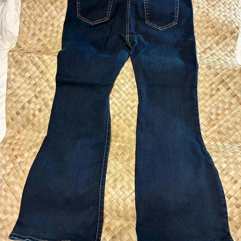 Michael Kors Selma Flare Jeans - Picture 3 of 5